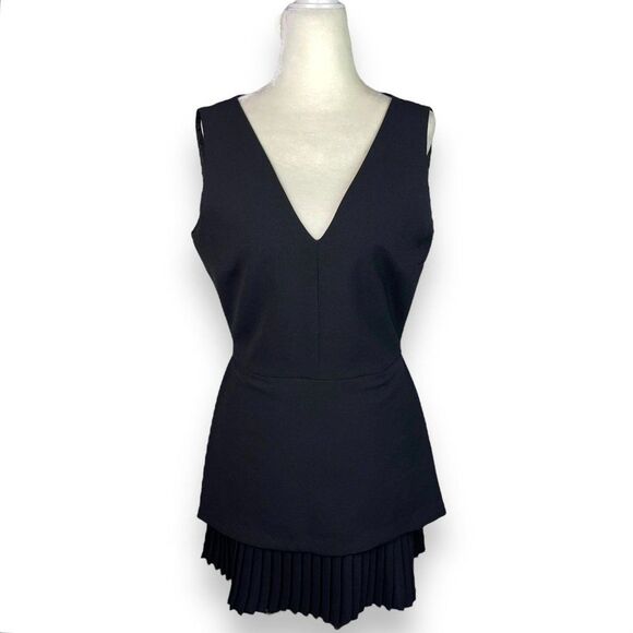 Front Row Shop Structured Crepe A-Line Dress w. Pleated Layered Hem - Picture 2 of 12